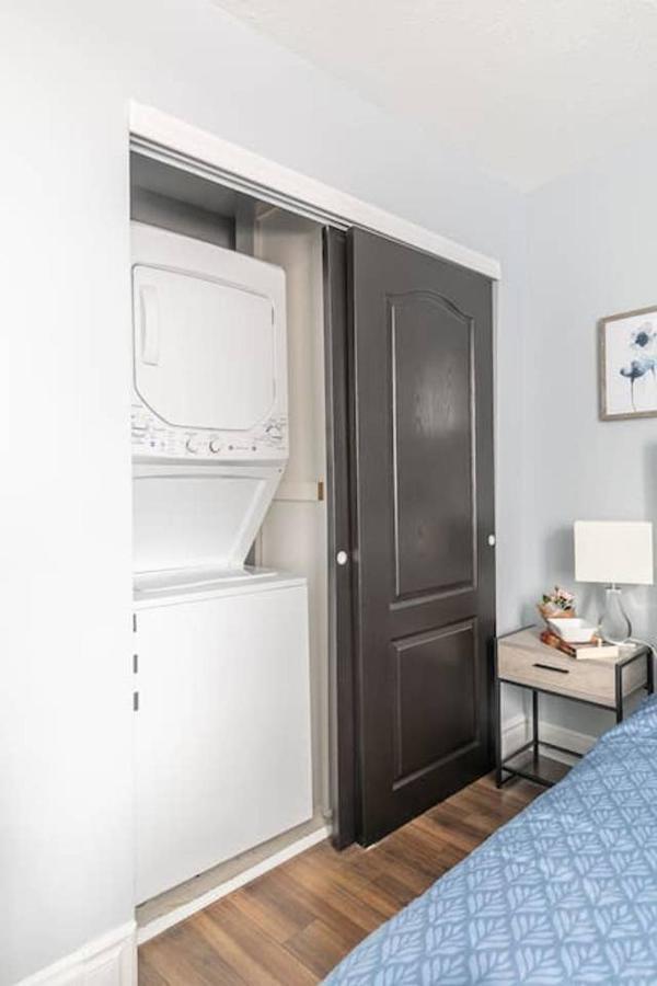 Newly Renovated - Modern 1Br With Rooftop Terrace! Daire Ottawa Dış mekan fotoğraf